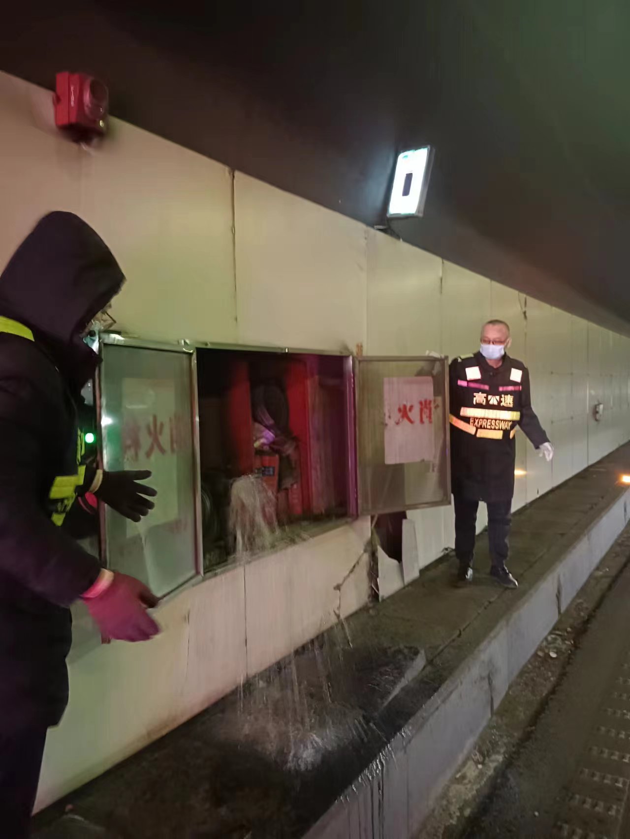 1705888224969611.jpg 隧道消防栓檢查 蔡星.jpg